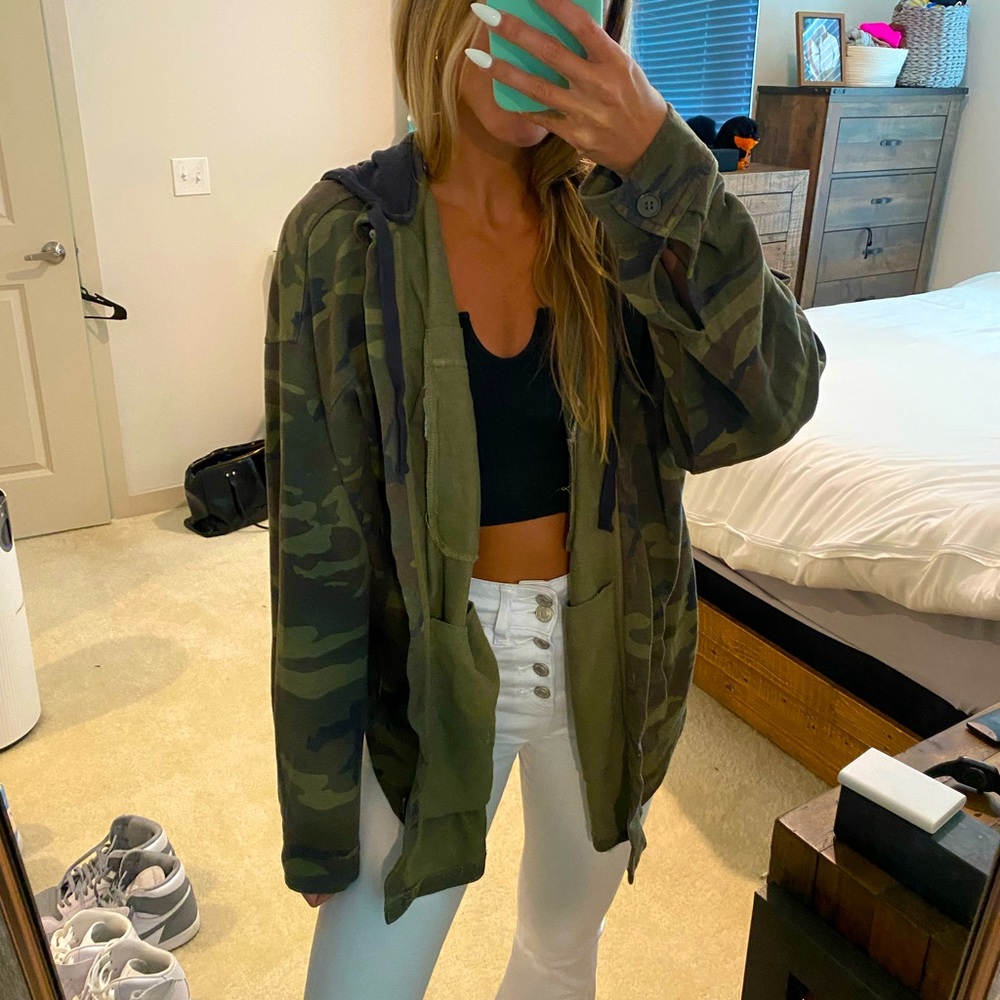 Vici camo shacket
